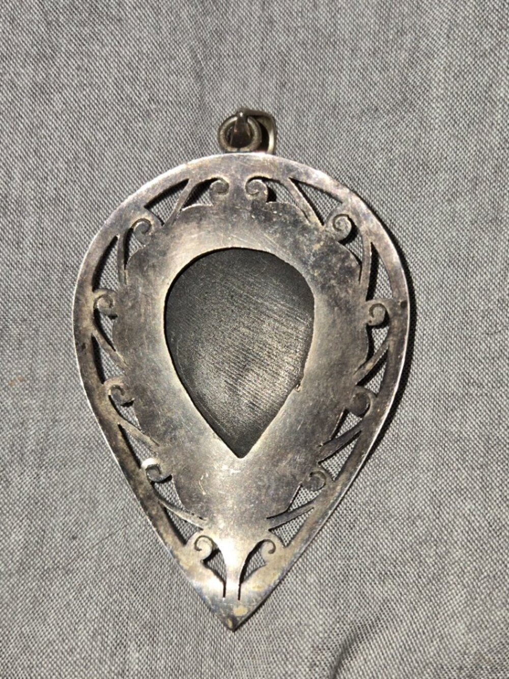 Vintage Sterling Silver Black Teardrop Filigree Pendant - Picture 3 of 3